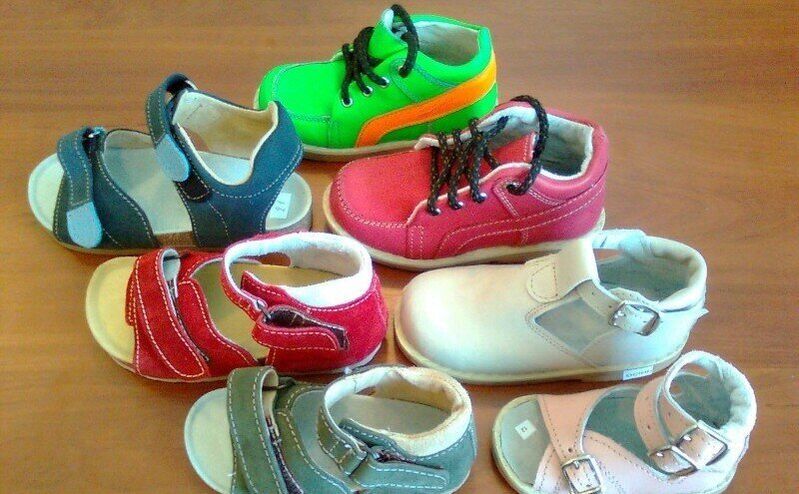 Chaussures enfants pour hallux valgus